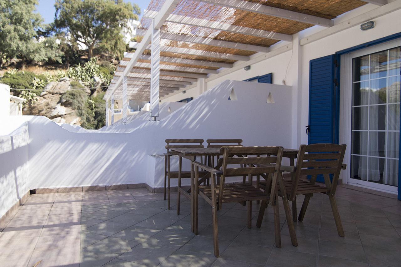 Armadoros Hotel / Ios Backpackers Exterior foto