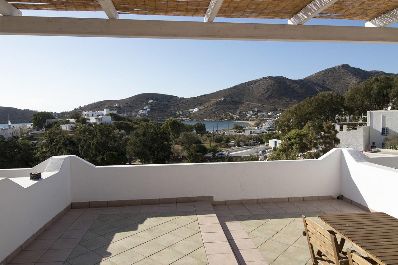 Armadoros Hotel / Ios Backpackers Exterior foto