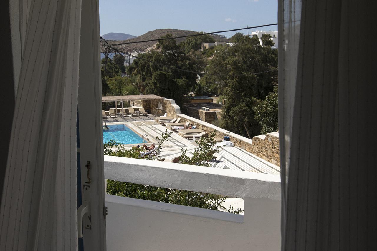 Armadoros Hotel / Ios Backpackers Exterior foto